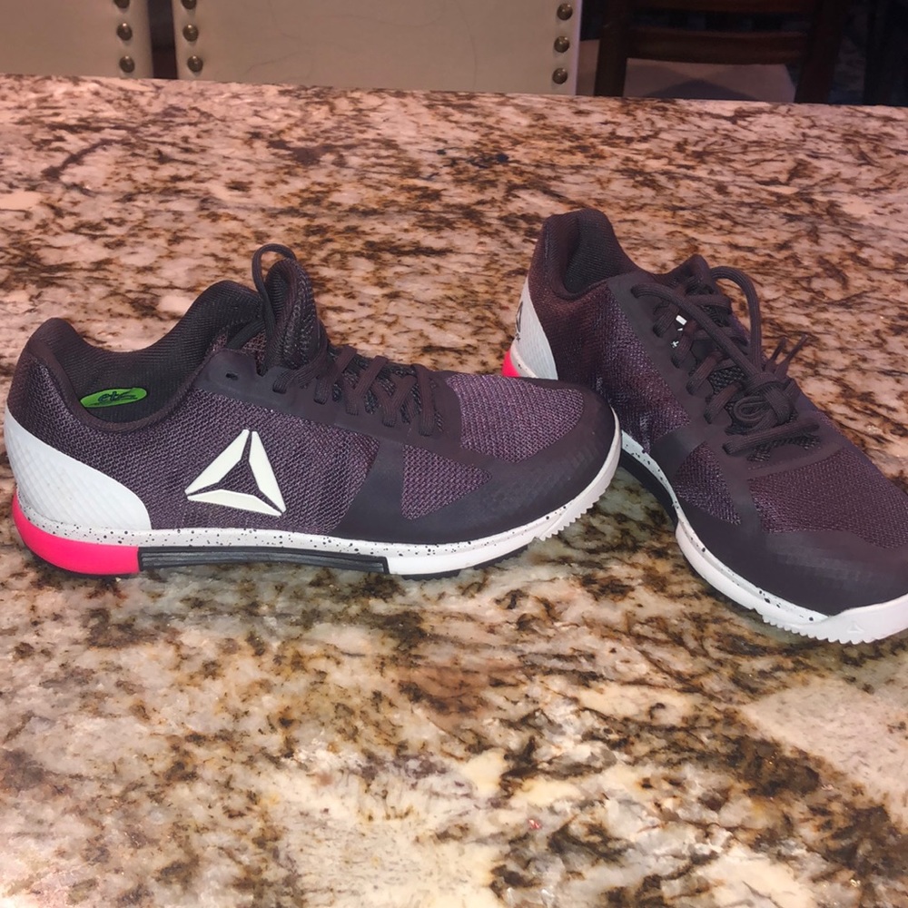 Reebok women’s trainers size 8 NEW